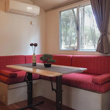 Lux Camp - Mobile Homes In Bi Village Camping Fažana